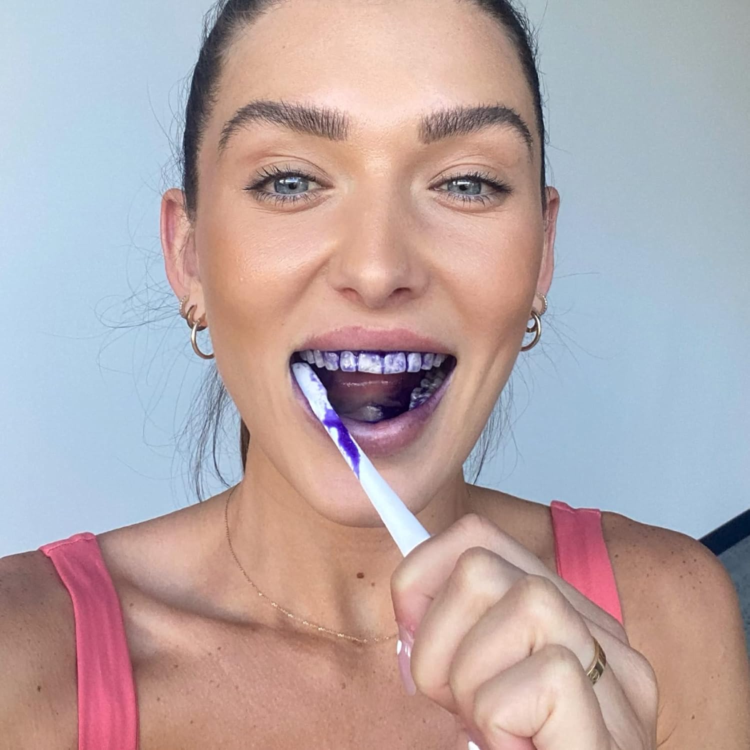 Hi Smile™ Teeth Whitening Kit – جل تبييض الأسنان الاحترافي مع تقنية LED – إزالة البقع وتفتيح الأسنان بسرعة في المنزل – آمن وفعال لجميع أنواع الأسنان